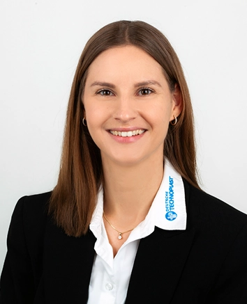 8-christina-schmidmeier